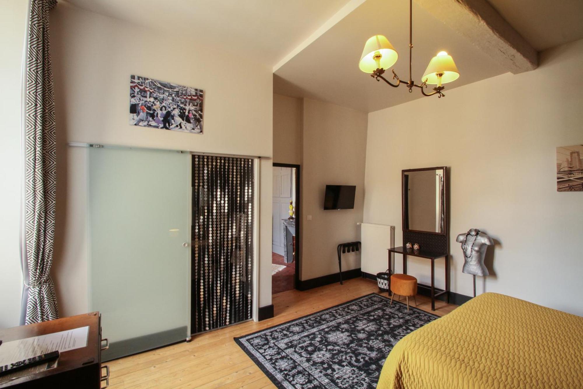 Hotel Le Prieure Noyers-sur-Serein Zewnętrze zdjęcie