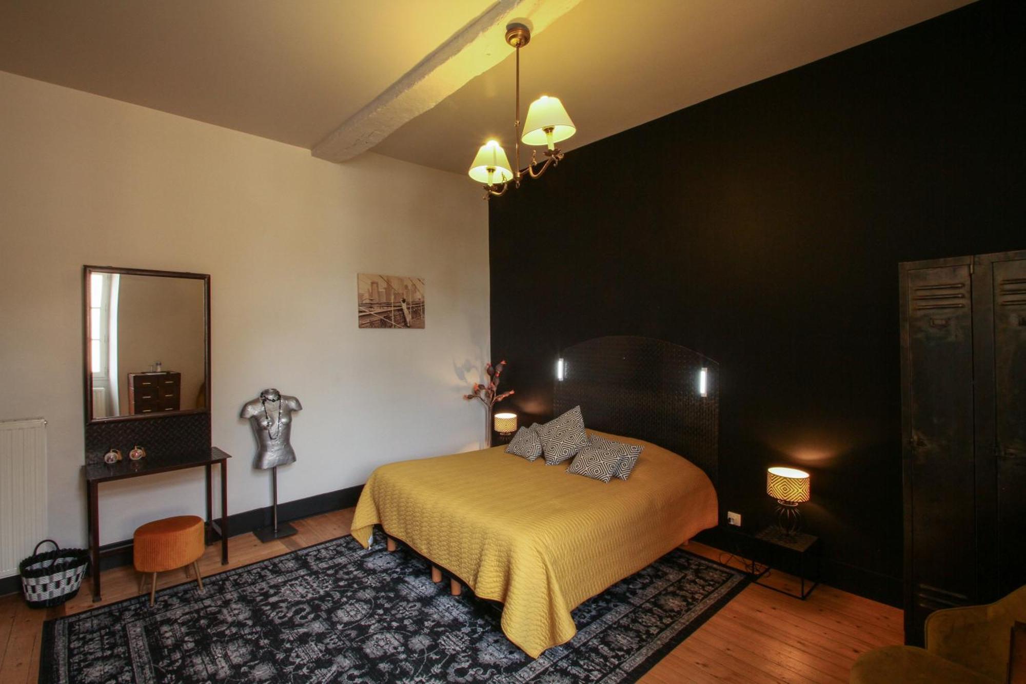 Hotel Le Prieure Noyers-sur-Serein Zewnętrze zdjęcie