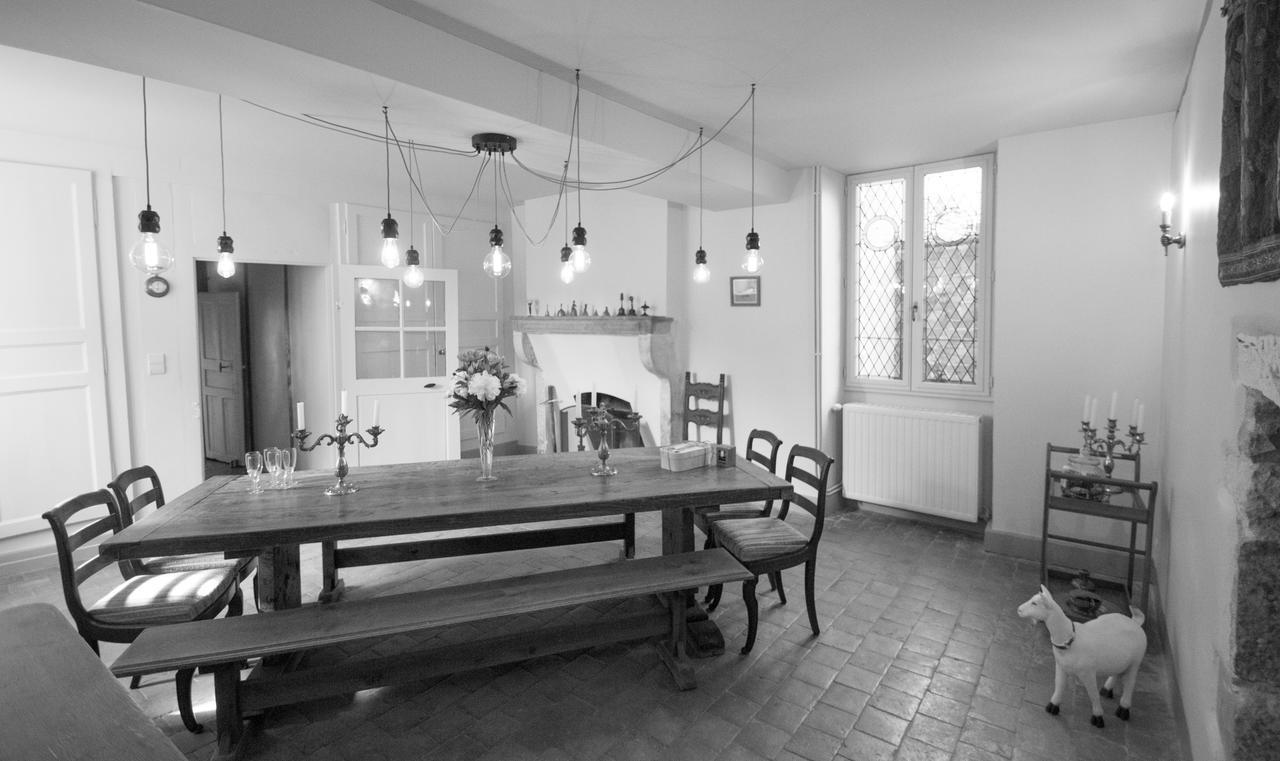 Hotel Le Prieure Noyers-sur-Serein Zewnętrze zdjęcie