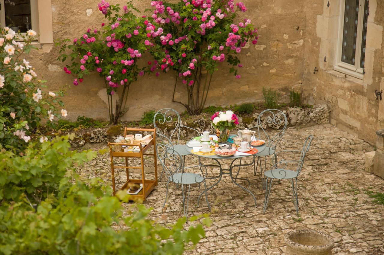 Hotel Le Prieure Noyers-sur-Serein Zewnętrze zdjęcie