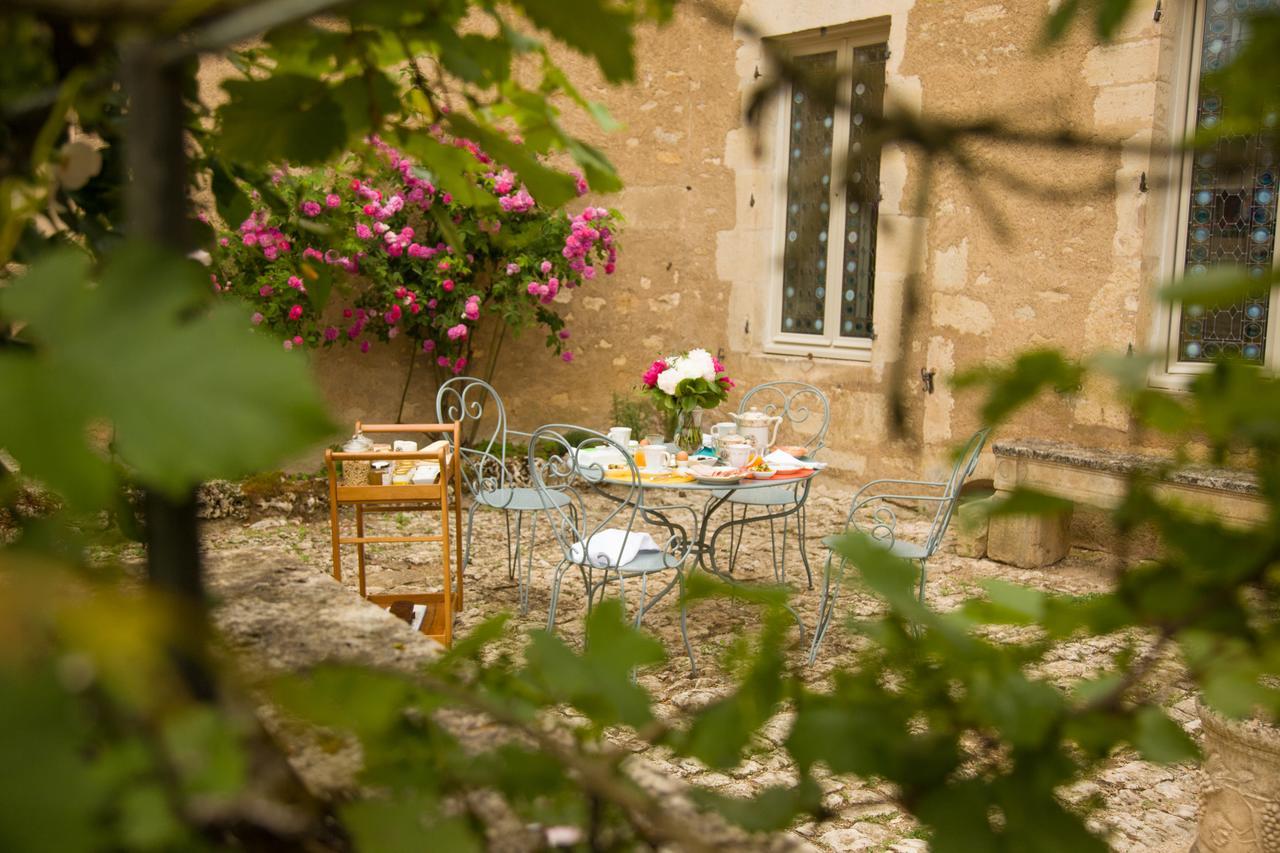 Hotel Le Prieure Noyers-sur-Serein Zewnętrze zdjęcie