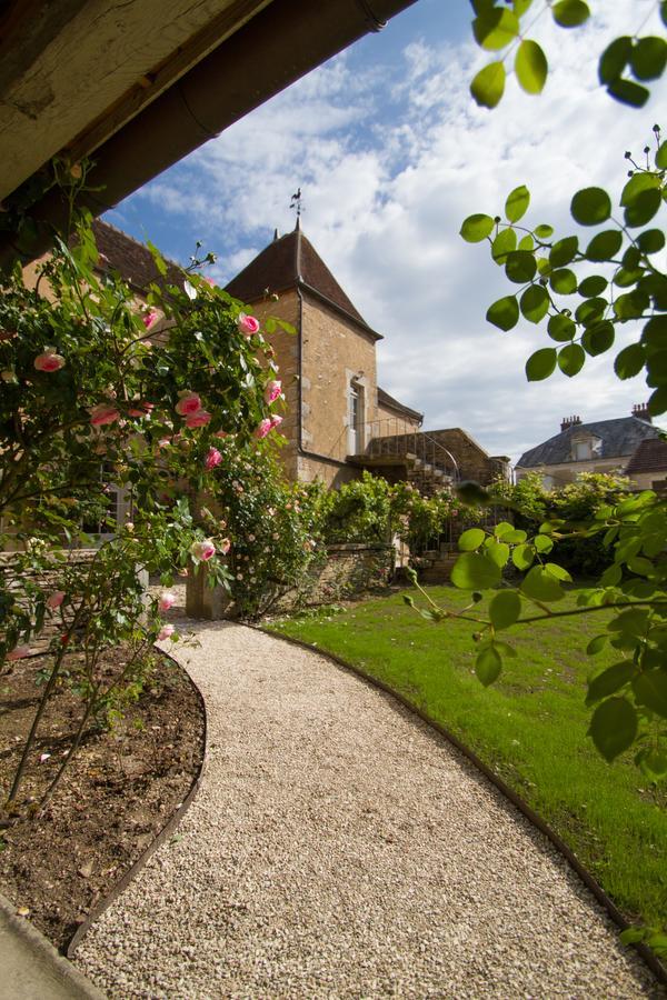 Hotel Le Prieure Noyers-sur-Serein Zewnętrze zdjęcie