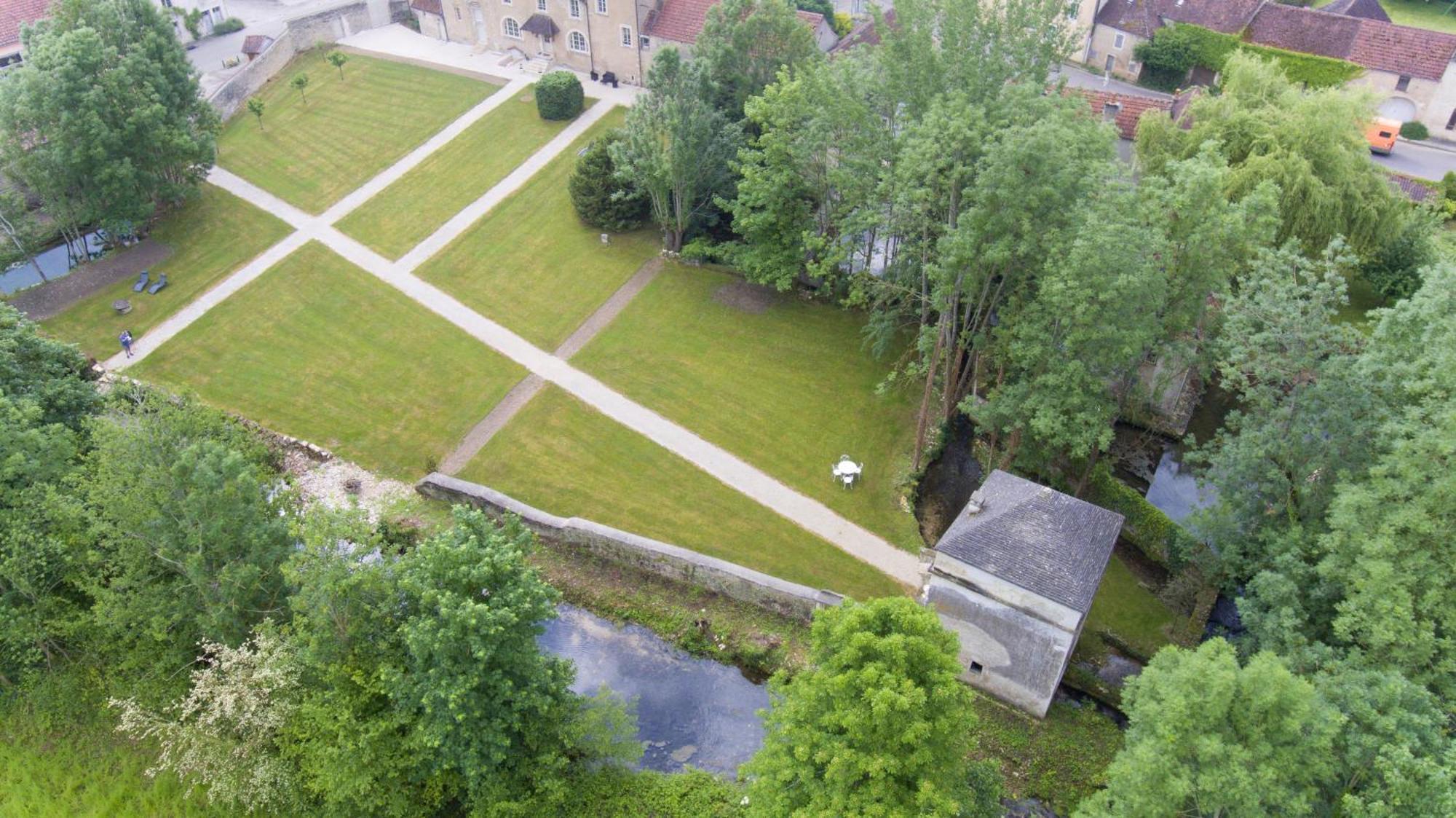 Hotel Le Prieure Noyers-sur-Serein Zewnętrze zdjęcie